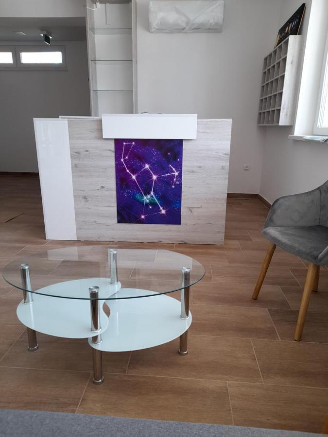 Orion Panzio Acomodação com café da manhã Hajdúszoboszló Exterior foto